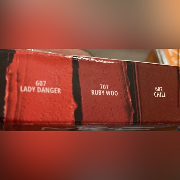 New! MAC Dangerous Reds Lipstick Trio Retro Ruby Woo,Chili, Lady Danger - Picture 3 of 4